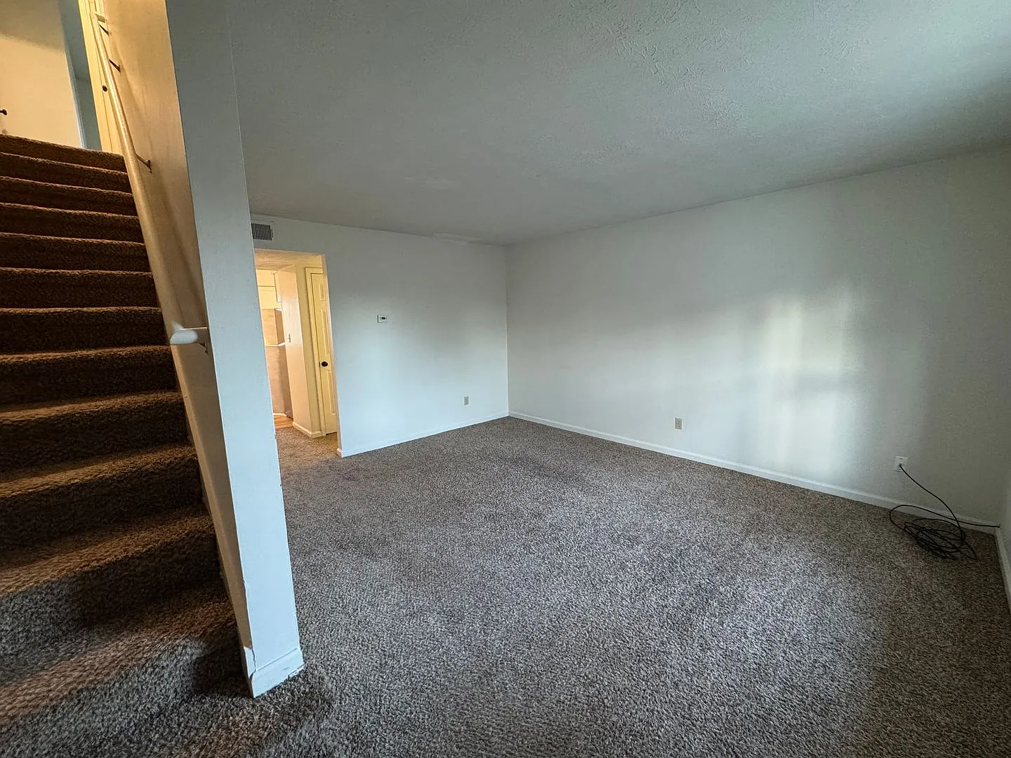 107 Grogan Circle — Photo 2