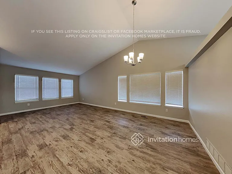 2855 Warrenton Way — Photo 10