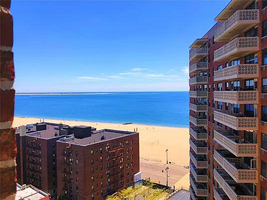 Sold by Azbel Real Estate, Inc. | media 37