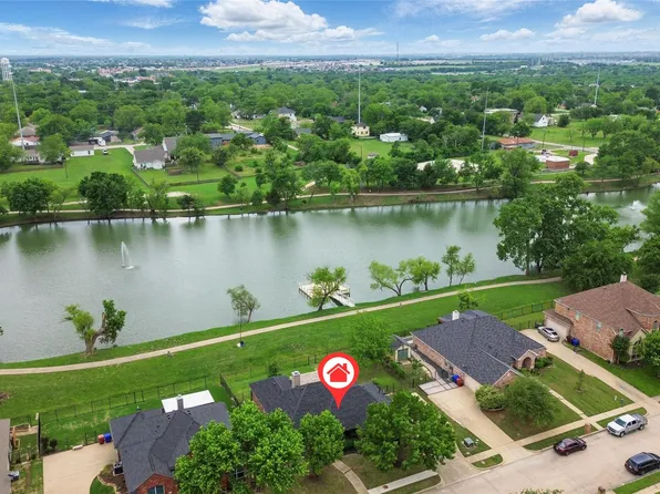 225 Midnight Dr, Royse City, TX 75189