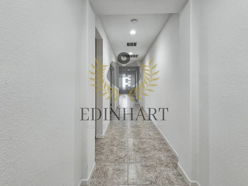 3 bed, 3.0 bath, 2033 sqft, $2,699 — Photo 3