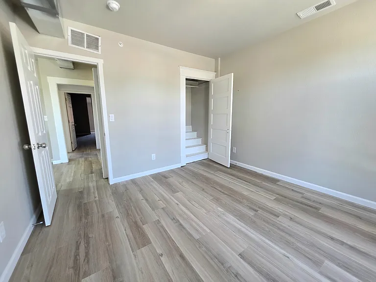 200 Colorado Ave #1/2 — Photo 8