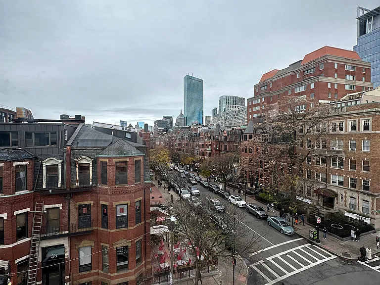 36 Gloucester St #3 — Photo 14
