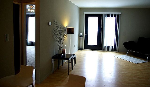 1st image of 2575 Catalpa Dr APT 6