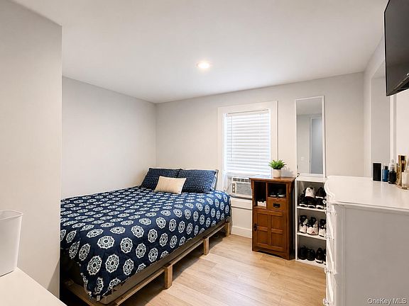 5th image of 105 oak view Highway #20