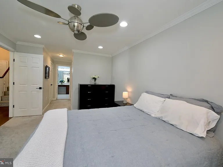 112 Kendrick Pl #34 — Photo 37