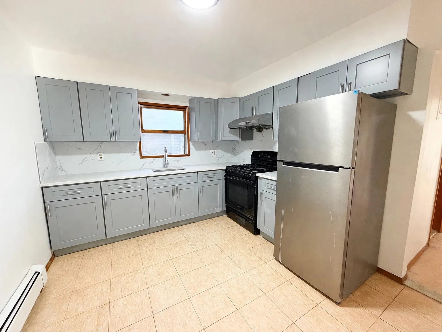 3 bed, $2,800 — Photo 3