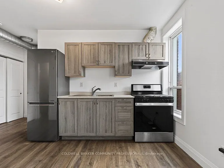 433 Barton St E #202 — Photo 28