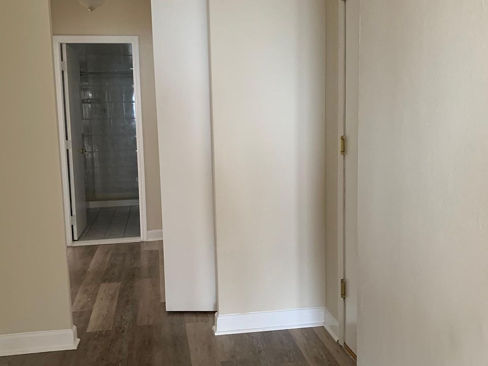 1st image of 4182 N Marine Dr #1405