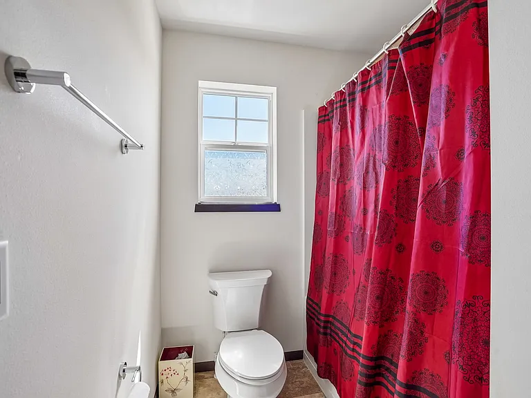 236 Sunshine Ln — Photo 40