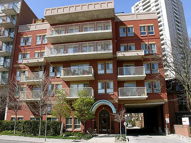 Angus House — Photo 1