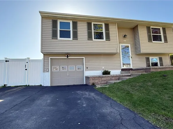 6730 Grissom Ct, Derby, NY 14047