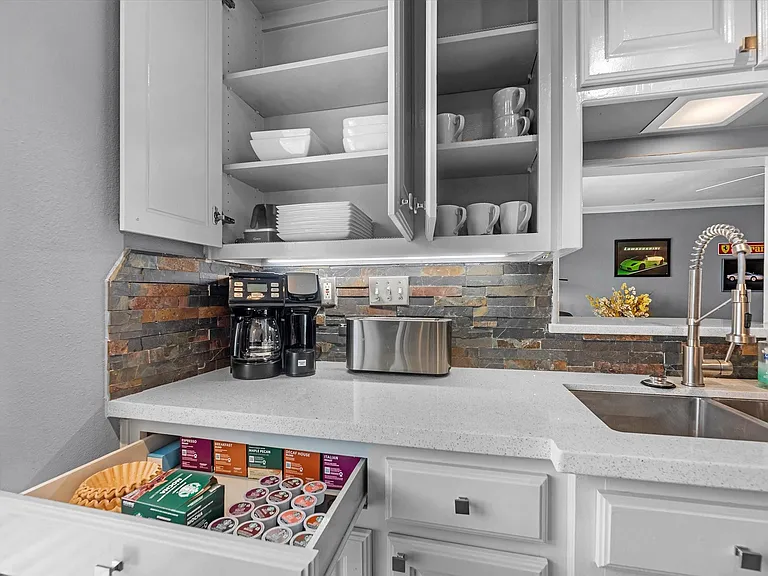 505 Westcott St #308 — Photo 14