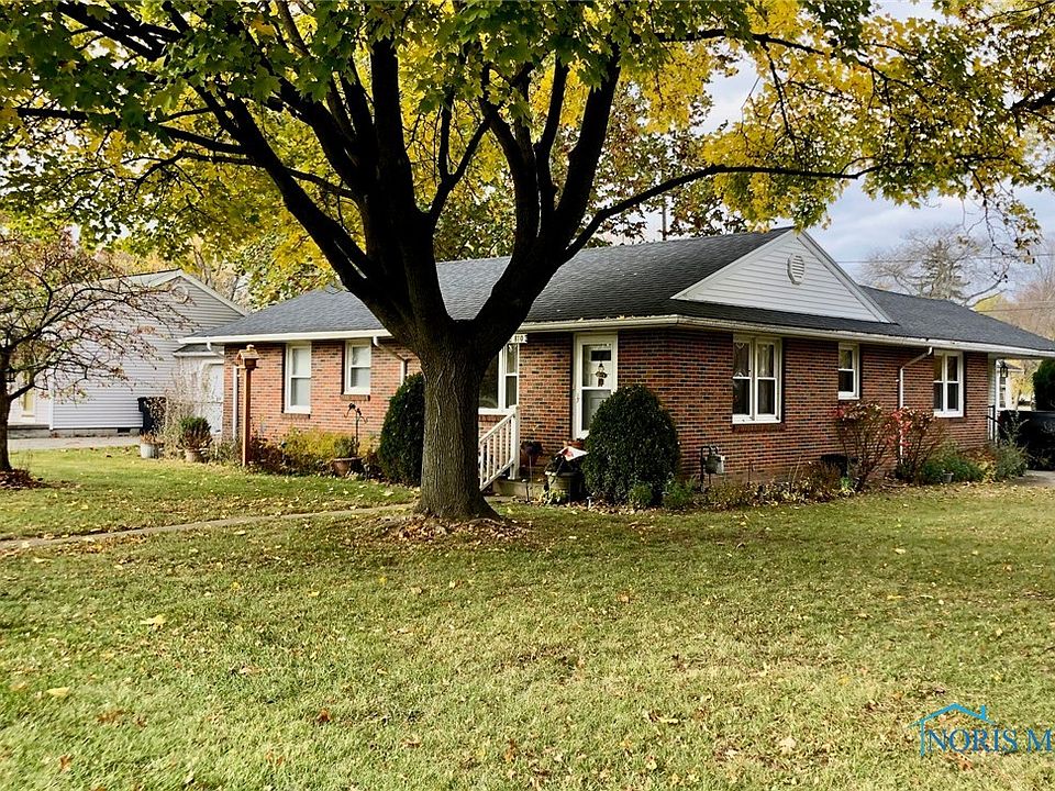 810 Conneaut Ave, Bowling Green, OH 43402 | MLS #6109077 | Zillow