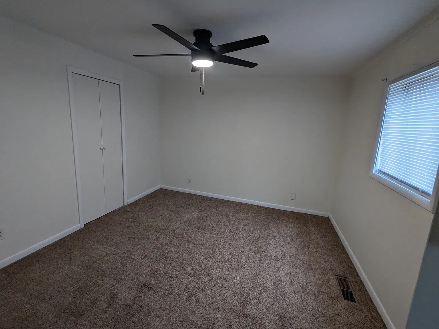 1 bed, 800 sqft, $900 — Photo 3