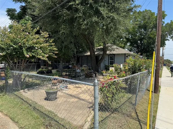 3831 Bernal Dr, Dallas, TX 75212