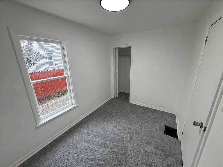 92 Crocker Ave #1 — Photo 2