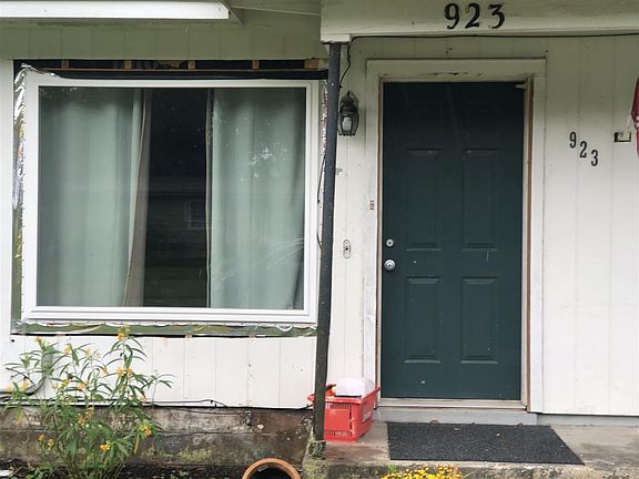 5th image of 923 Lucerne Ave
