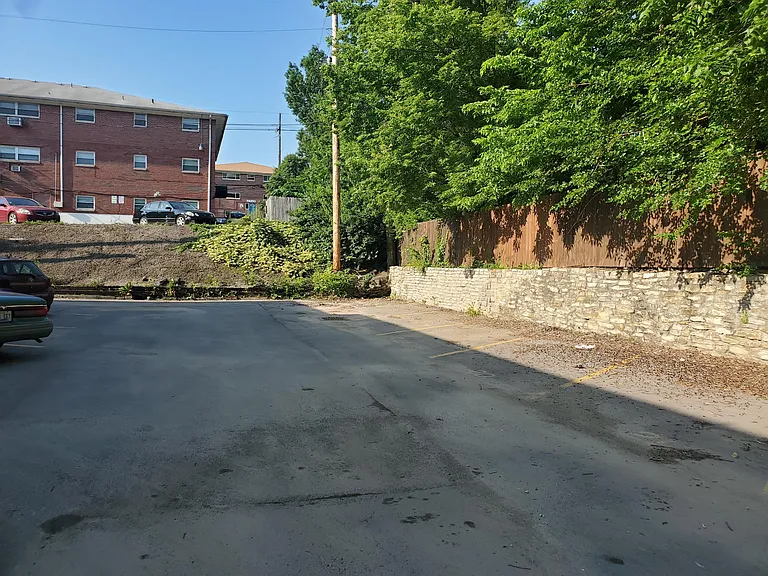4130-4132 Fisher St — Photo 13