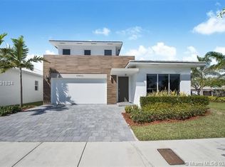 14903 SW 177th Ter, Miami, FL 33187
