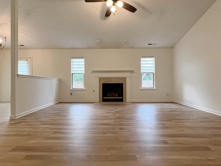 3878 Chenango Pl — Photo 4
