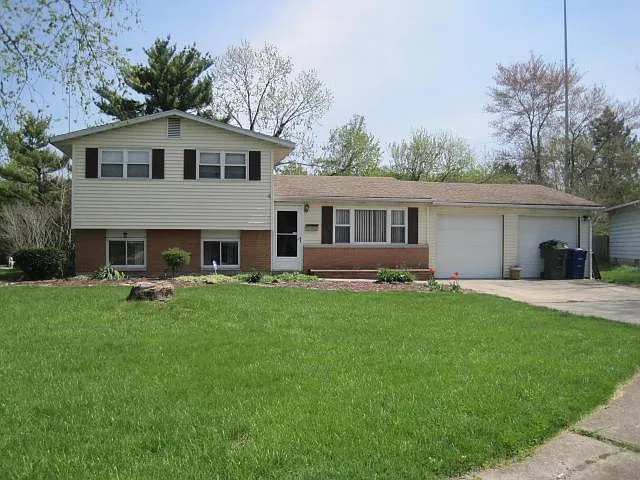 2322 Majestic Ct photo 1