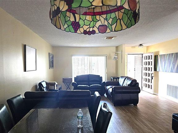 5th image of 10641 Timber Ln