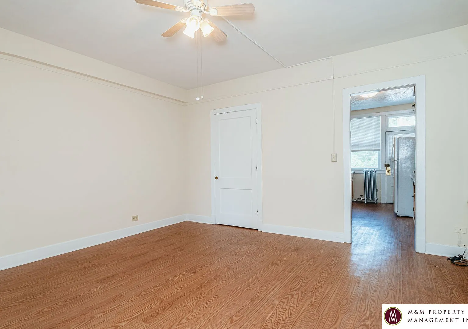 817 Oak Park — Photo 2