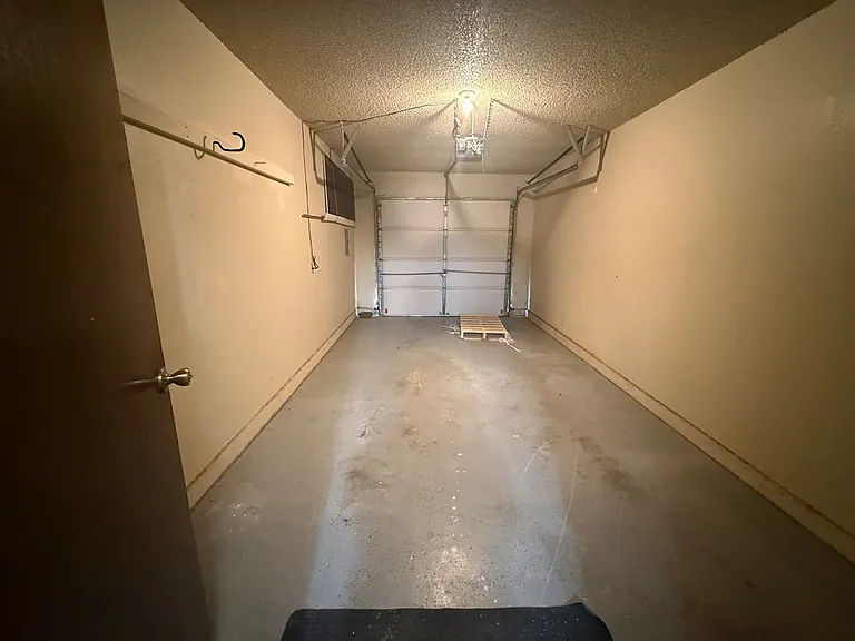 1015 W Swan Lake Ct — Photo 15