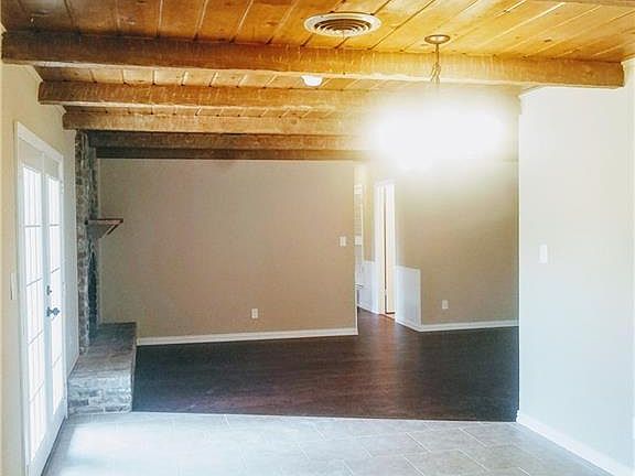5th image of 300 N Spears St
