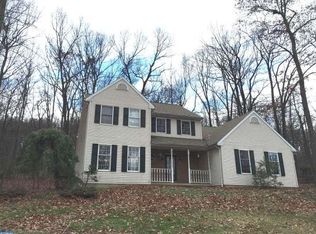 25 Highland Dr, Fleetwood, PA
