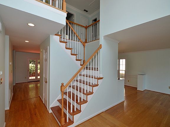 3rd image of 3560 River Trace Dr