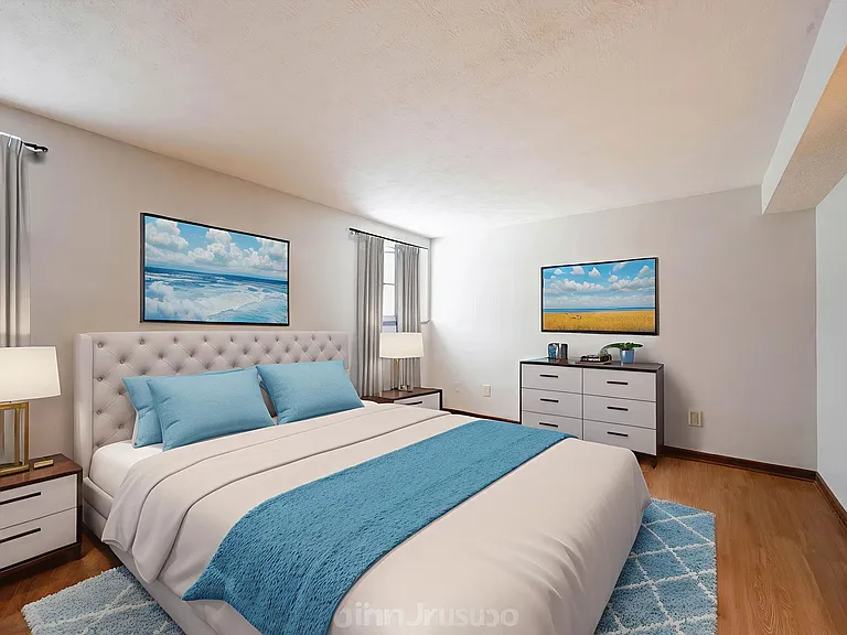 Parkway Apartments — Photo 16