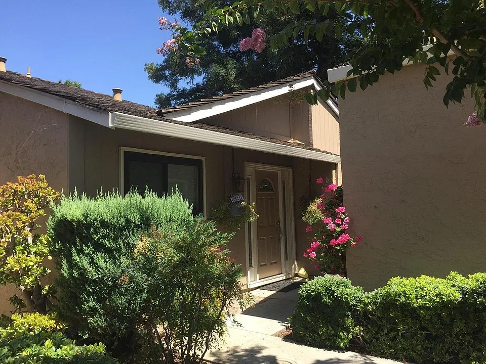 6639 Bunker Hill Ct