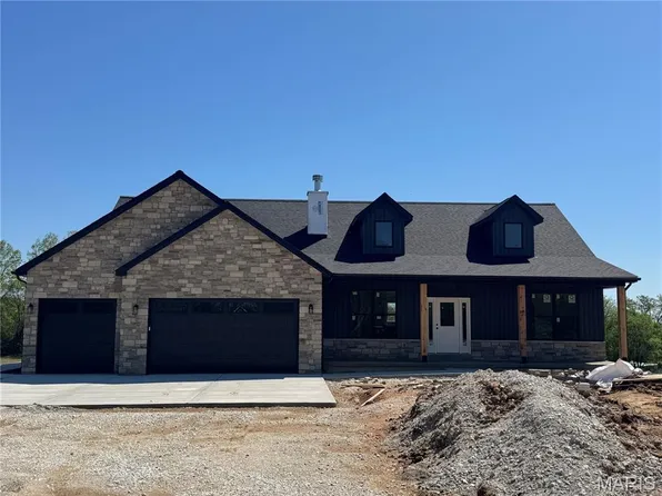 108 Hickory Heits Ct, Moscow Mills, MO 63362