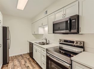 6328 Barrie Rd APT 3L, Edina, MN 55435