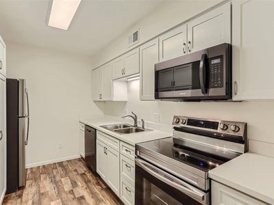 6328 Barrie Rd APT 3L, Edina, MN, 55435