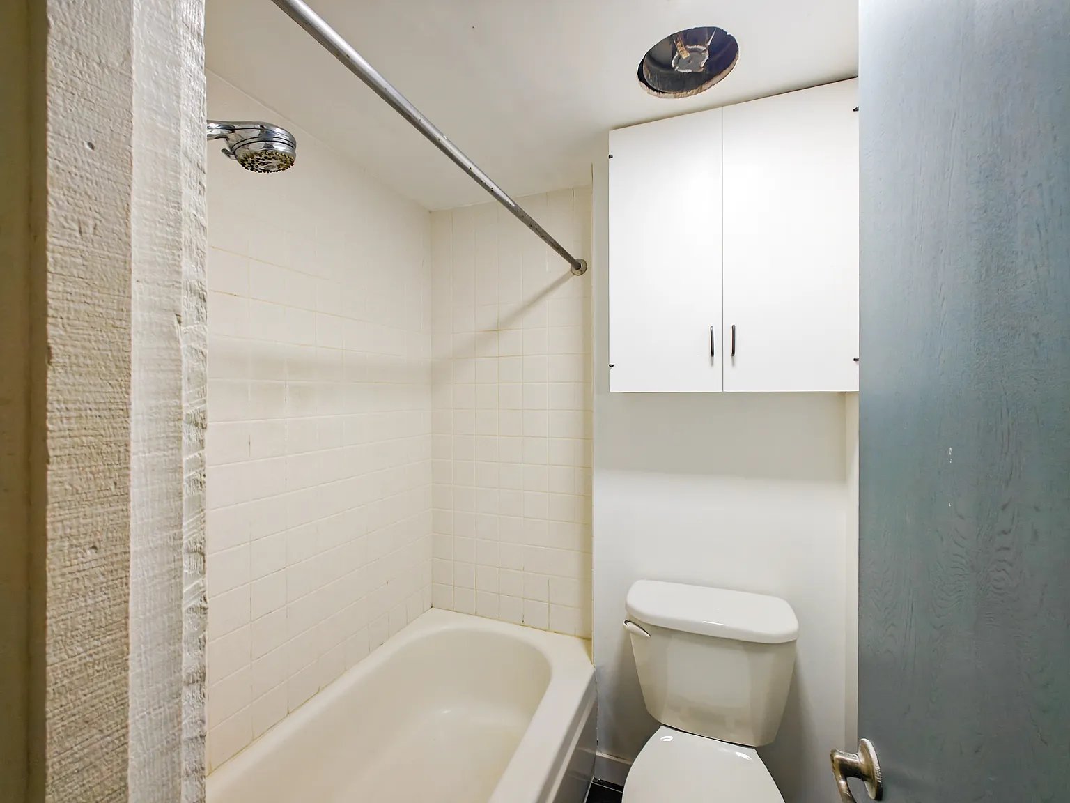 2 bed, 742 sqft, $2,650 — Photo 4
