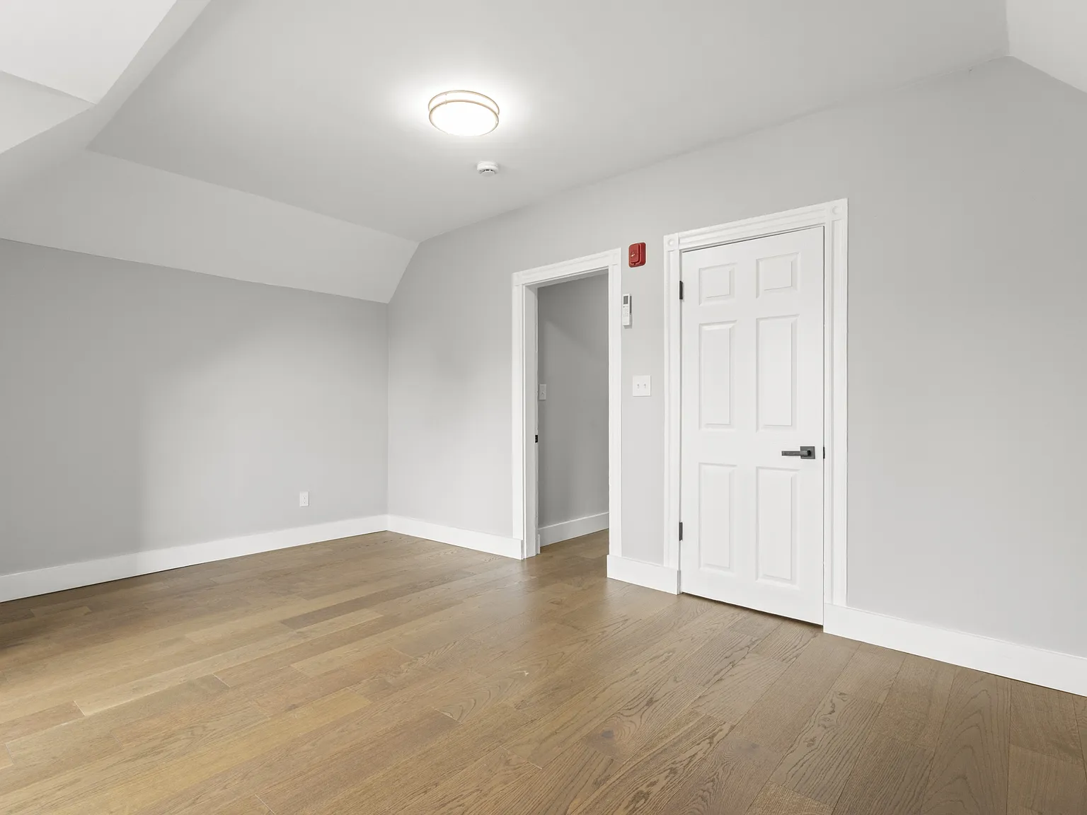 34 Claremont Street - 3 — Photo 2