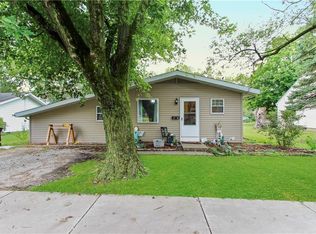 1702 20th St, Charleston, IL 61920