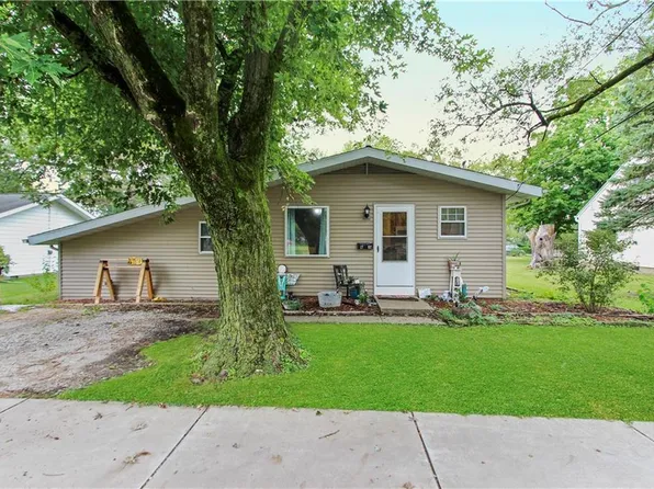 1702 20th St, Charleston, IL 61920