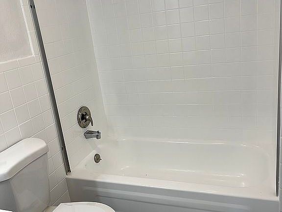 4th image of 70 NE 202nd Ter APT T31