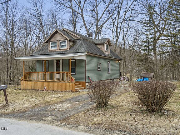 4th image of 894 Noonan Road