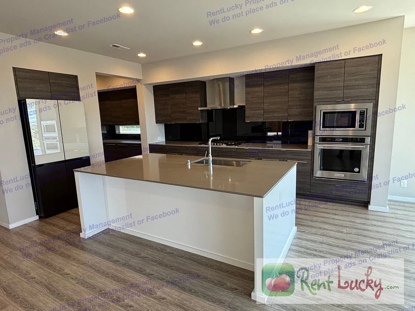 Like-New Executive Home in Lake Tapps | 4 Bed | 2.5 Bath | 3,007 SF | A/C | Executive Office | Co... — Photo 3