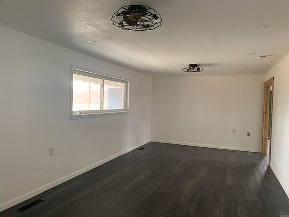 4th image of 624 Bettis Mountain Rd