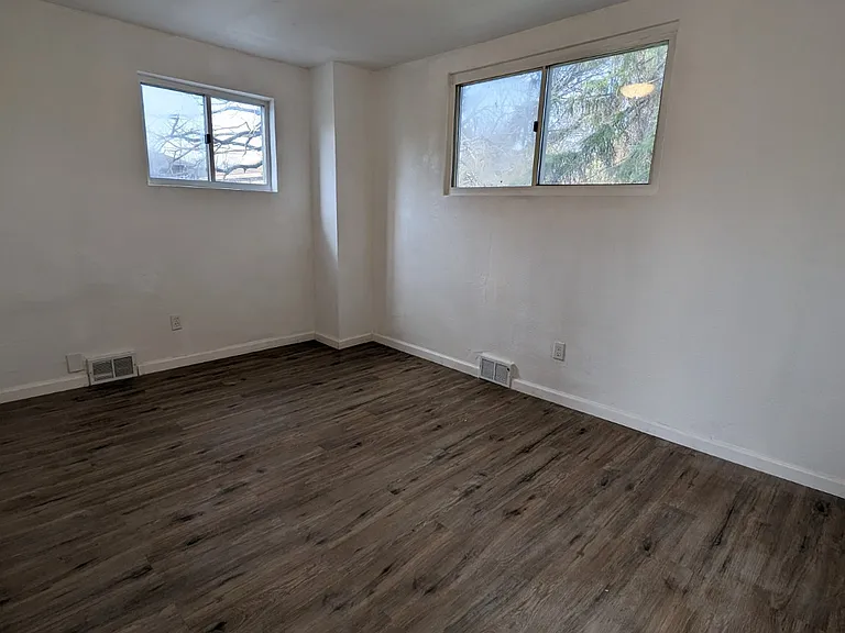 1220 Hollywood St — Photo 10