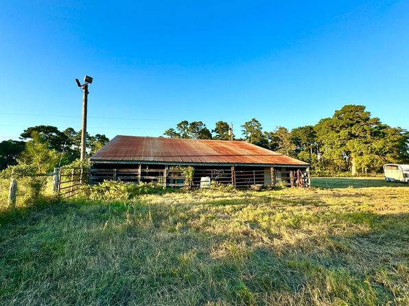 4 Hoke Rd, Richards, TX 77873