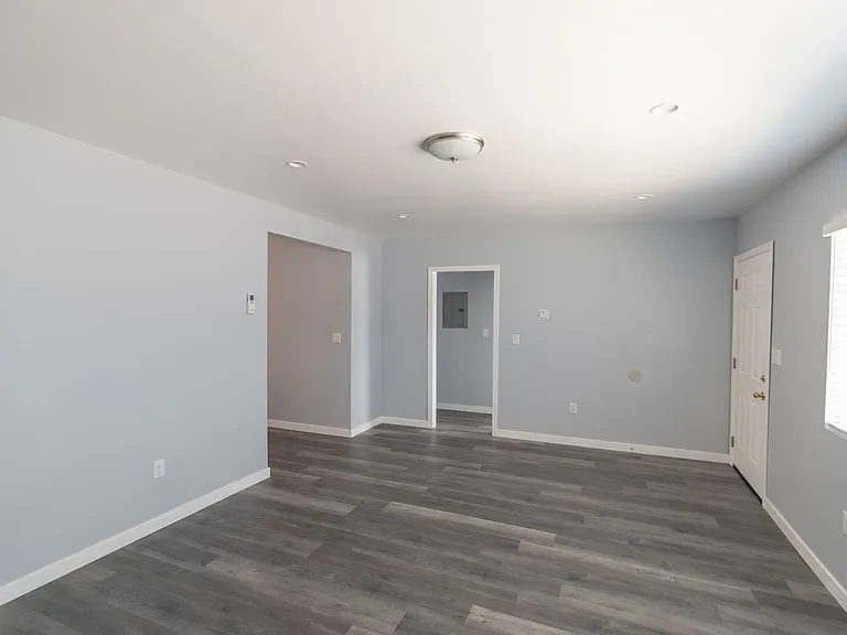 7145 1/2 Watcher St — Photo 2