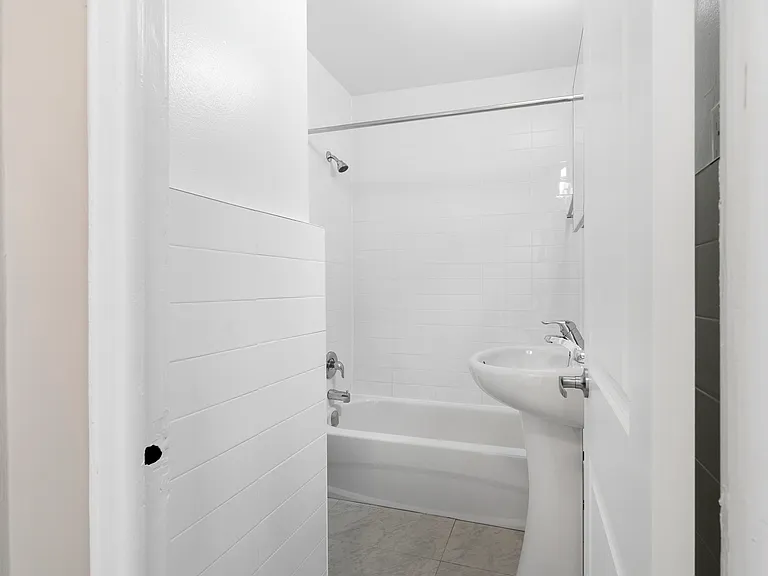 183 Berry Rd — Photo 6