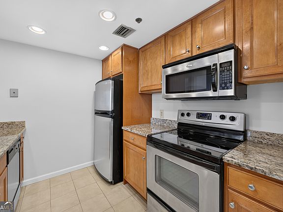 5th image of 1280 W Peachtree St NW APT 1710